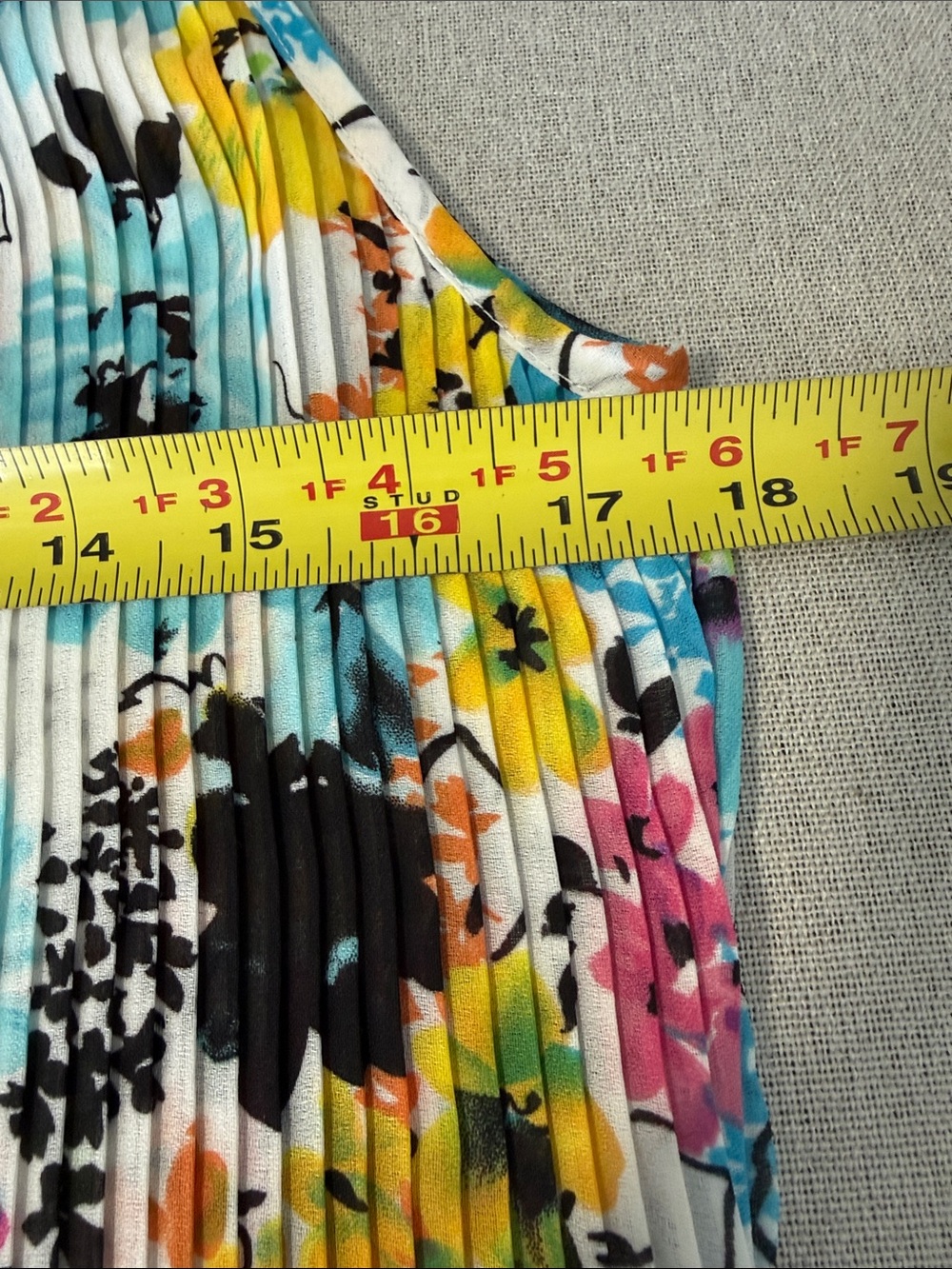 Dress barn Multicolor Sleeveless Floral Pleated Camisole Top Size Medium - Picture 10 of 14
